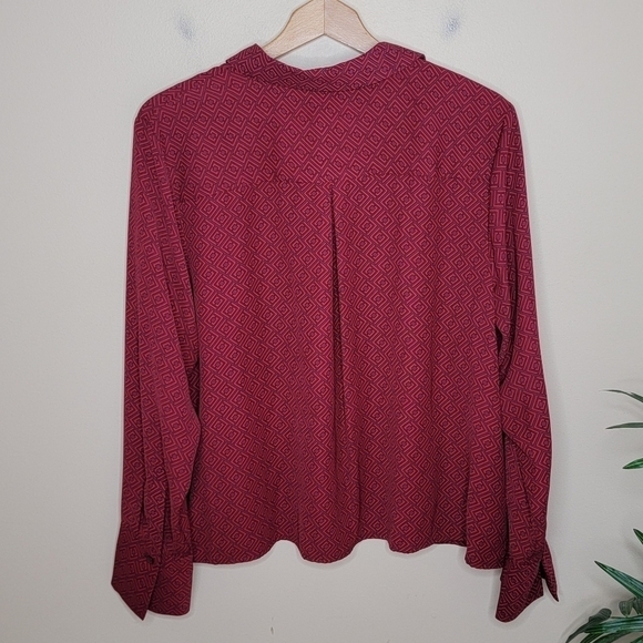 NWT Liz Claiborne | Red Logo Geometric Print Long Sleeve Button Down Blouse - Picture 2 of 5